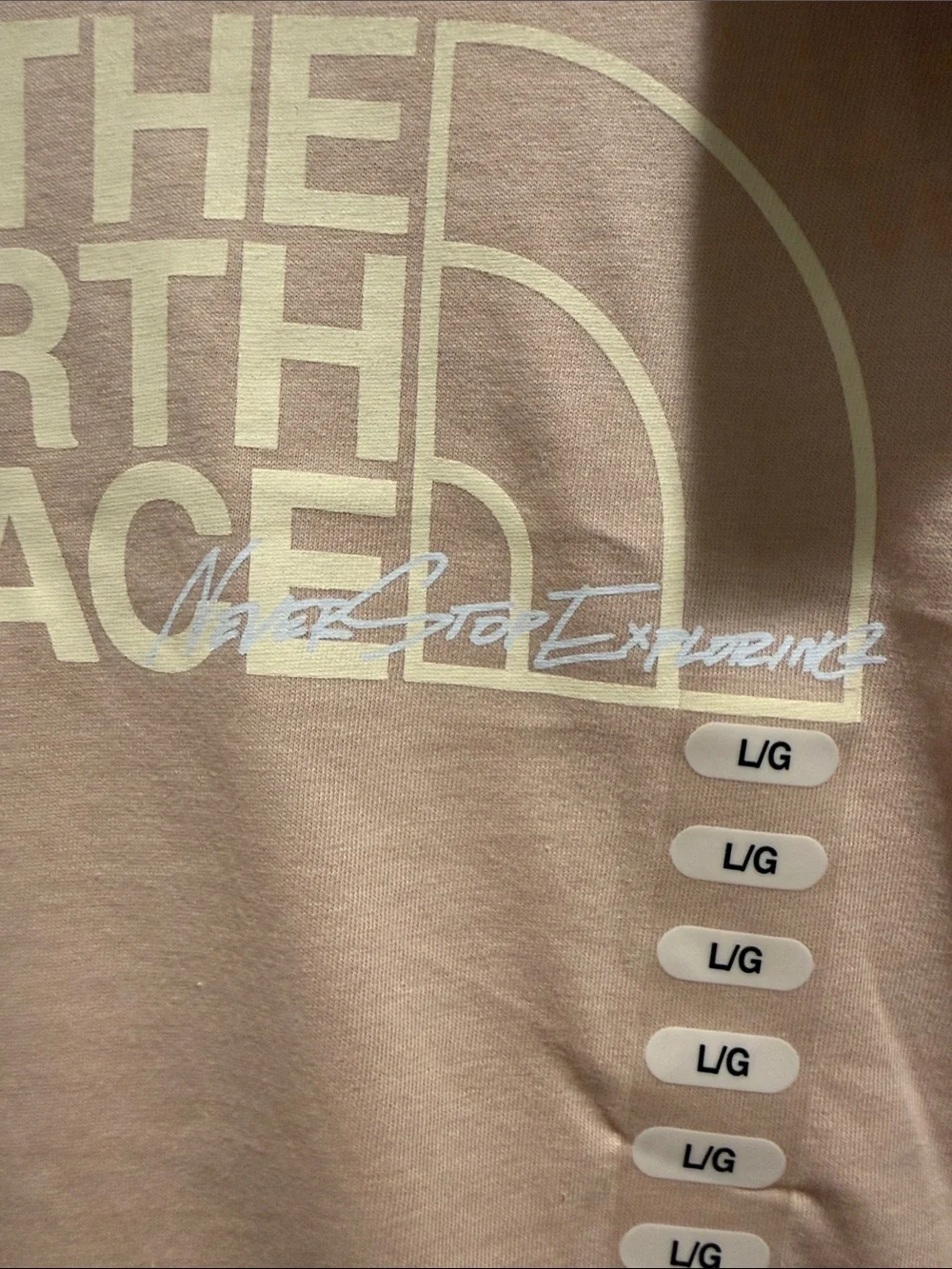 NWT The North Face women’s Short-Sleeve Logo T-Shirt — Light Pink - Picture 3 of 4